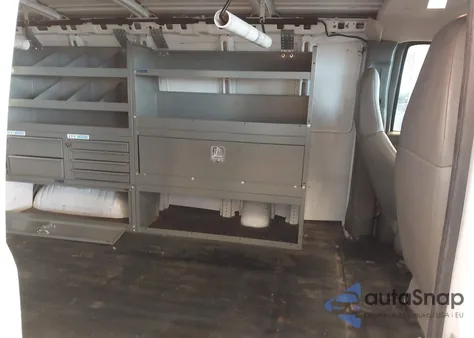 2008 Chevrolet Express Work Van из США, поврежденный, VIN 1GCFG15X781222123